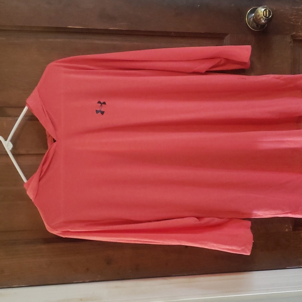 Under Armour MensTech Gear hooded shirt